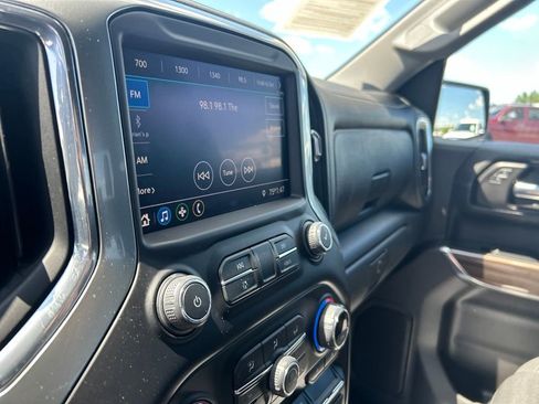 Used 2021 Chevrolet Silverado 1500 LT AWD/4WD image 11