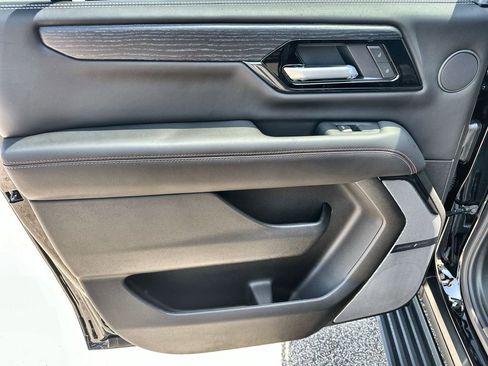 New 2026 GMC Yukon XL AT4 Ultimate w/ LPO, Floor Liner Package AWD/4WD image 15