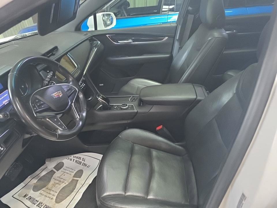 Used 2020 Cadillac XT5 Premium Luxury FWD image 8
