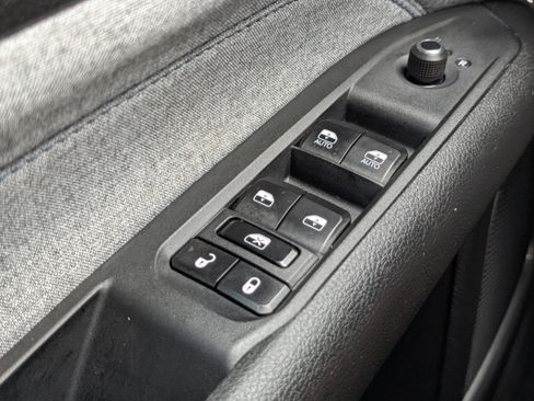 Used 2023 Jeep Compass Latitude image 42