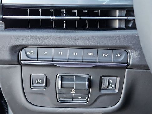 New 2026 Cadillac Escalade ESV Platinum Luxury image 15