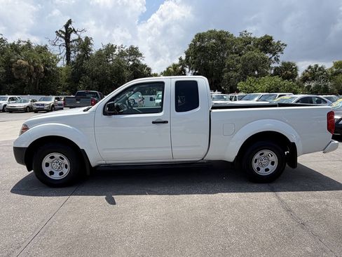 Used 2018 Nissan Frontier S RWD image 5