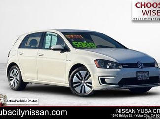 Used 2016 Volkswagen e-Golf SE w/ DC Fast Charging Package video 1