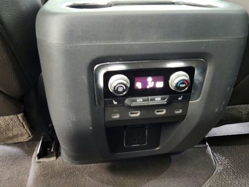 Used 2021 GMC Yukon Denali w/ Denali Ultimate Package image 23