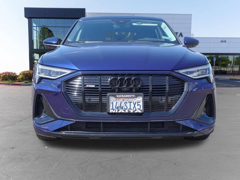 Used 2022 Audi e-tron Premium Plus w/ Premium Plus Package AWD/4WD image 8