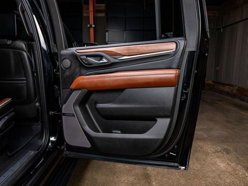 Used 2023 GMC Yukon XL Denali Ultimate image 41