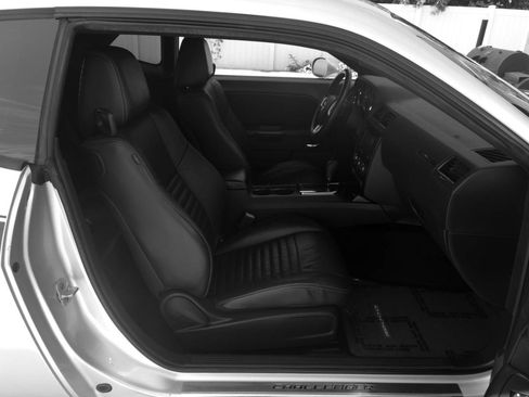 Used 2012 Dodge Challenger SXT Plus RWD image 11
