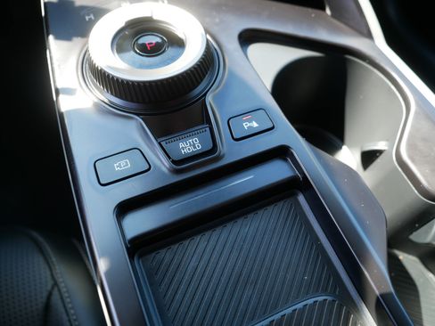 Certified 2025 Kia EV6 Wind AWD/4WD image 31