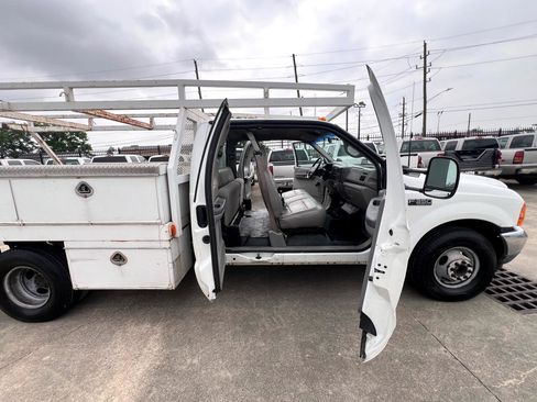 Used 2001 Ford F350 XL image 68