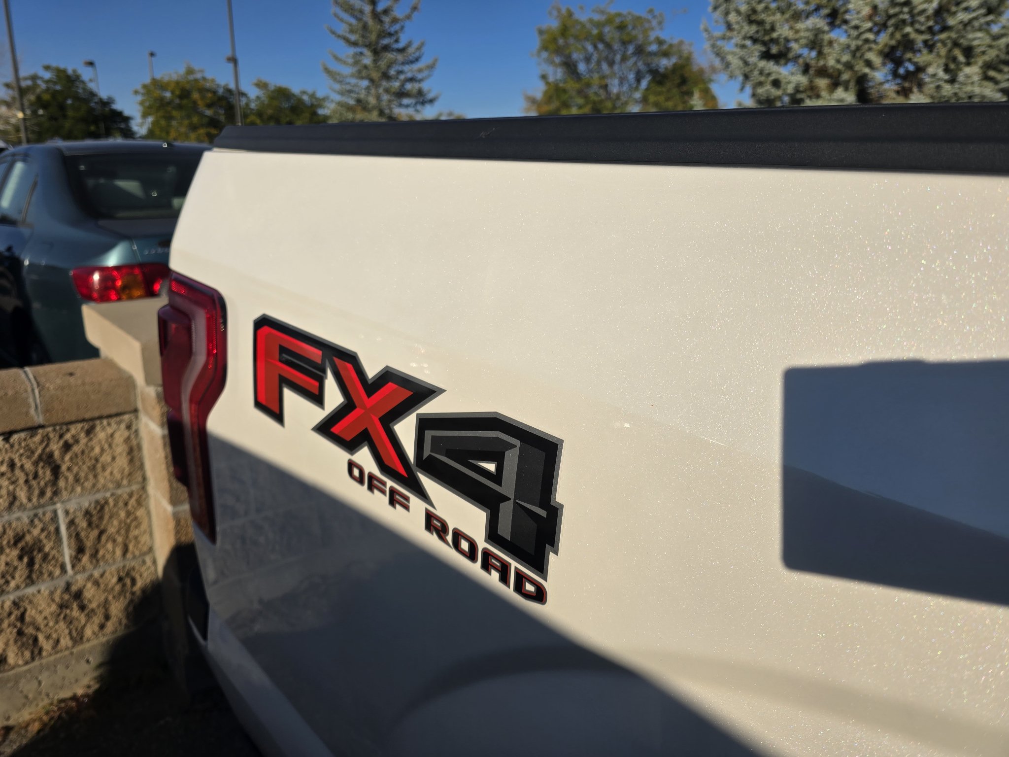 Used 2015 Ford F150 Platinum w/ Equipment Group 701A Luxury AWD/4WD image 21
