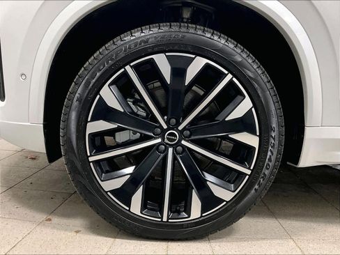 Used 2026 Volvo XC90 B6 Ultra w/ Protection Package Premier image 7