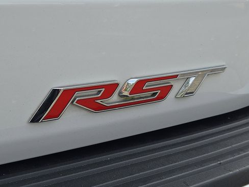 Used 2023 Chevrolet Suburban RST w/ Luxury Package image 30