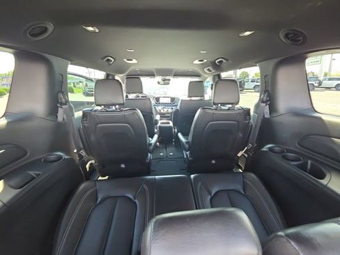 Used 2025 Chrysler Pacifica Select FWD image 21