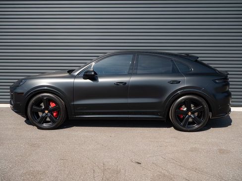 Certified 2026 Porsche Cayenne GTS image 2
