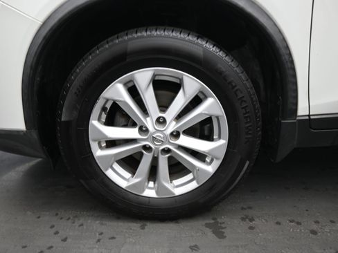 Used 2016 Nissan Rogue SV w/ SV Premium Package AWD/4WD image 11
