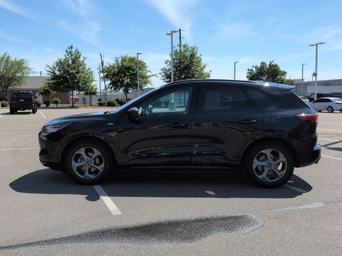 Certified 2023 Ford Escape ST-Line w/ Tech Pack #1 FWD image 7