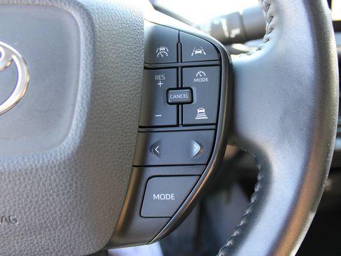 Used 2023 Toyota Prius LE FWD image 22