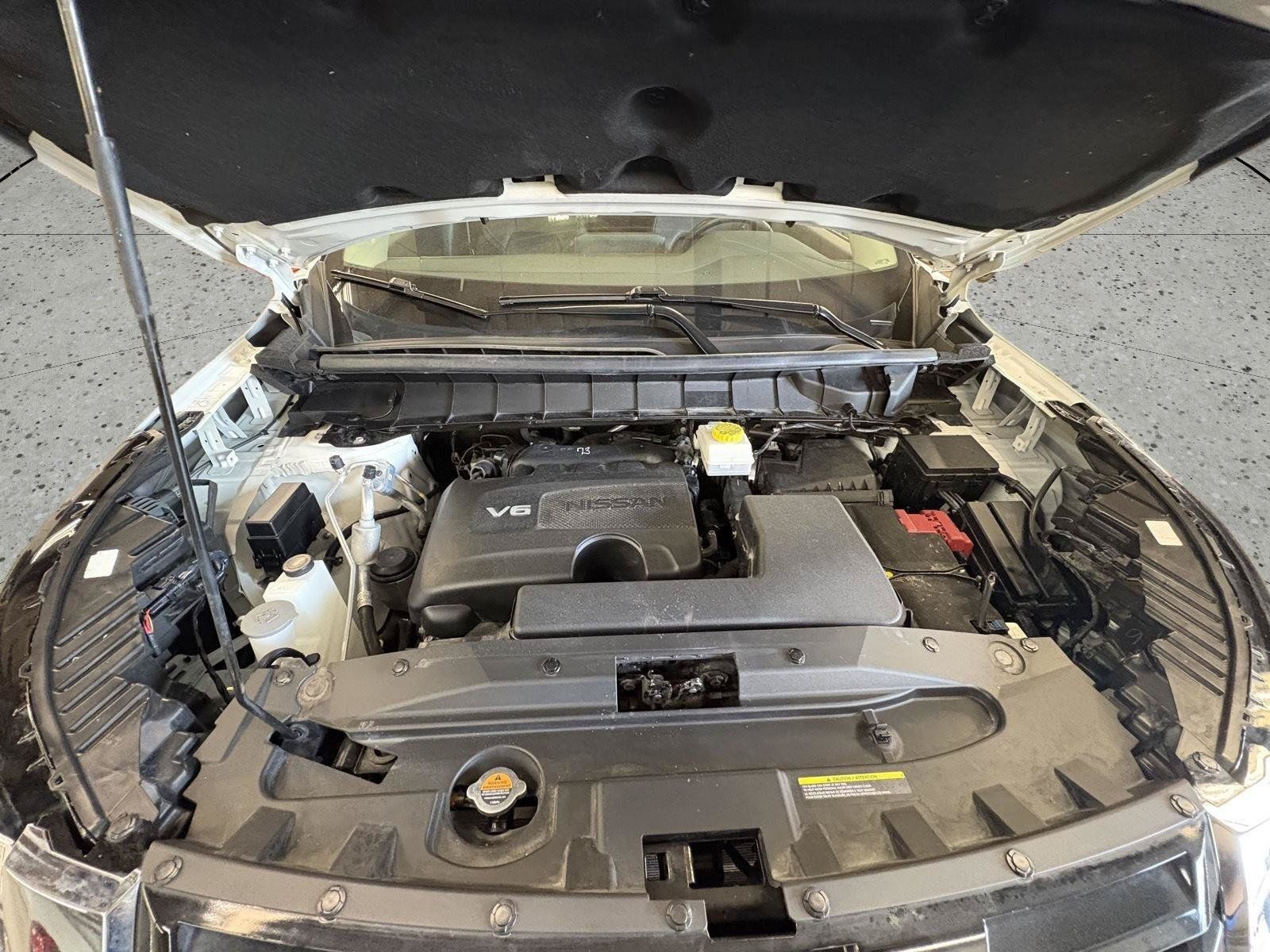 Used 2024 Nissan Pathfinder SL AWD/4WD image 10