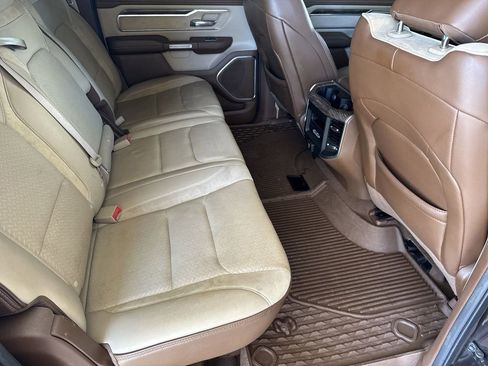 Used 2019 RAM 1500 Laramie image 32