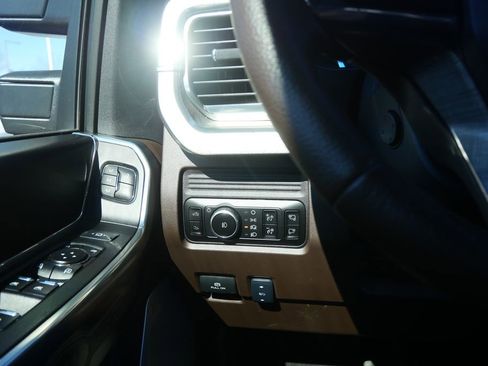 Used 2025 Ford F450 King Ranch w/ FX4 Off-Road Package image 14