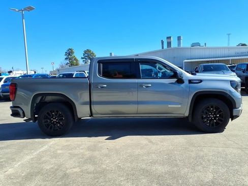 Used 2025 GMC Sierra 1500 Elevation image 4