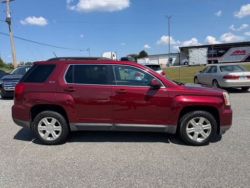 Used 2016 GMC Terrain SLE w/ Convenience Package AWD/4WD image 4