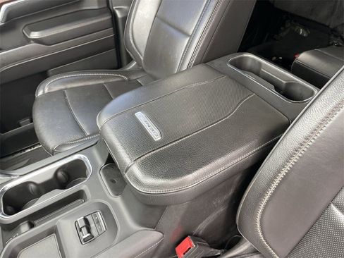 Used 2024 GMC Sierra 3500 Denali w/ Denali Reserve Package image 20