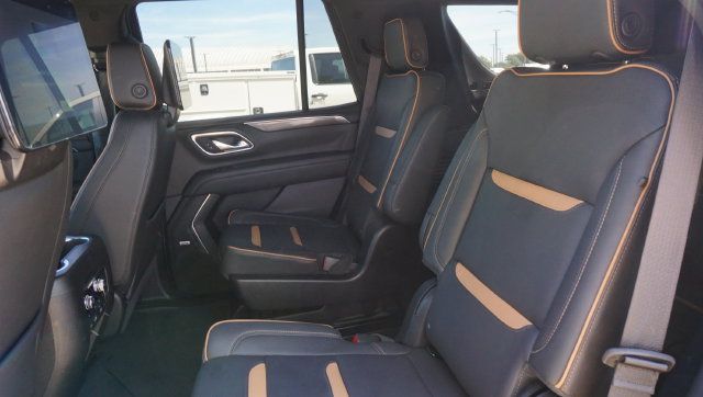 Used 2024 GMC Yukon AT4 w/ Technology Package AWD/4WD image 30
