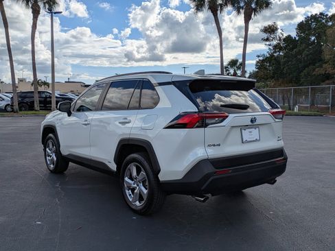 Used 2021 Toyota RAV4 XSE image 4