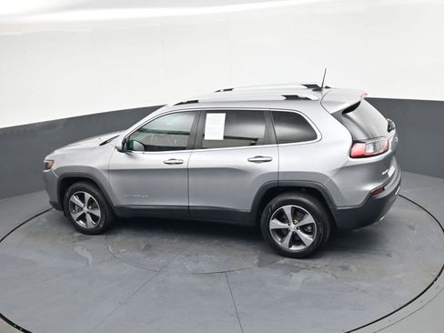 Used 2019 Jeep Cherokee Limited image 23