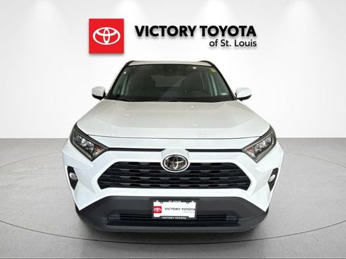 Used 2019 Toyota RAV4 XLE AWD/4WD image 8