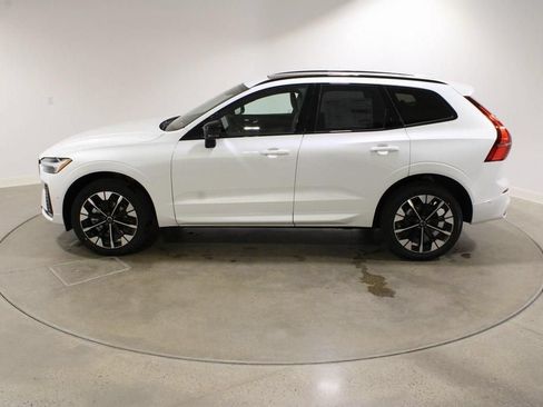 Used 2026 Volvo XC60 B5 Plus w/ Climate Package AWD/4WD image 2