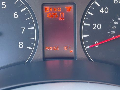 Used 2021 Nissan NV 3500 SV RWD image 17
