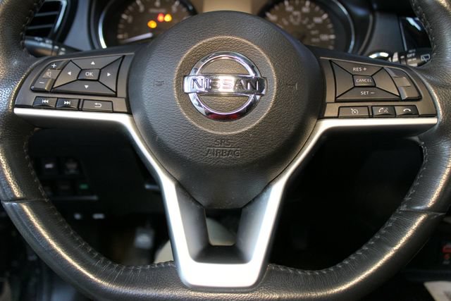 Used 2017 Nissan Rogue SV AWD/4WD image 21