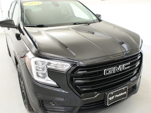Used 2023 GMC Terrain SLE w/ Driver Convenience Package AWD/4WD image 13