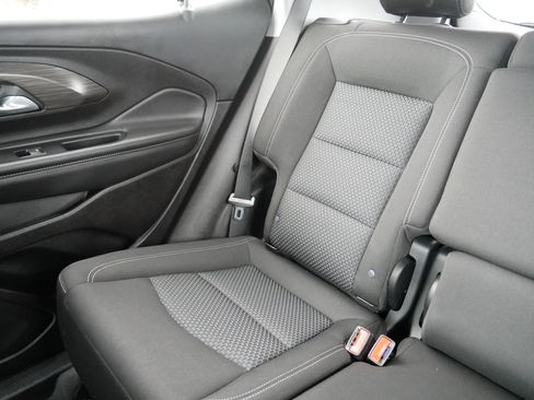 Used 2024 GMC Terrain SLE w/ Driver Convenience Package image 12