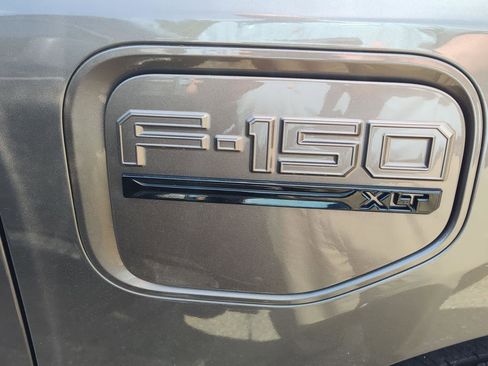 Used 2023 Ford F150 Lightning XLT image 4