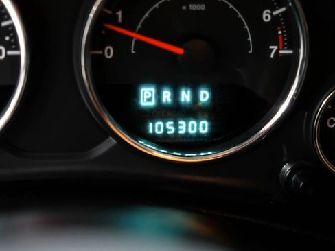 Used 2012 Jeep Wrangler Unlimited Sahara w/ Connectivity Group image 18