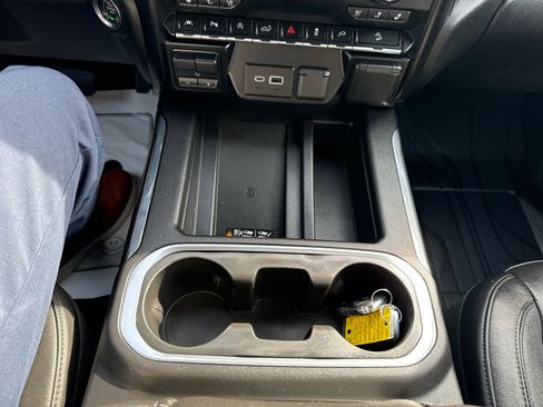 Used 2019 Chevrolet Silverado 1500 LTZ image 21