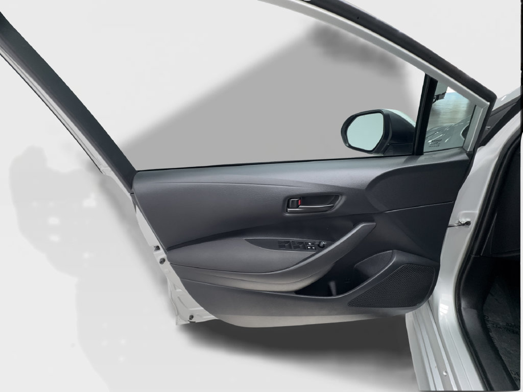 Used 2025 Toyota Corolla LE FWD image 23