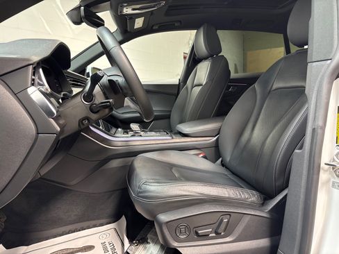 Used 2020 Audi Q8 Premium Plus w/ Premium Plus Package AWD/4WD image 23