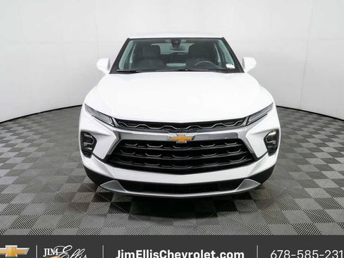Certified 2025 Chevrolet Blazer LT FWD image 32
