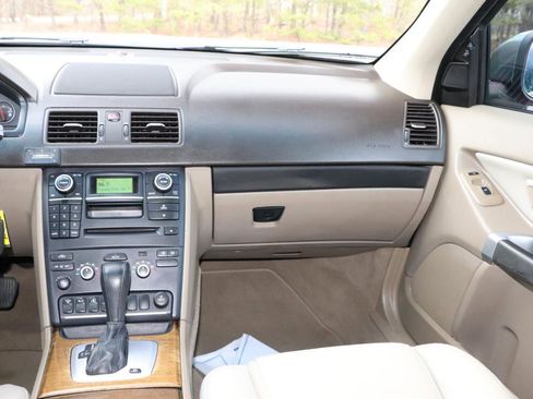 Used 2010 Volvo XC90 3.2 image 31