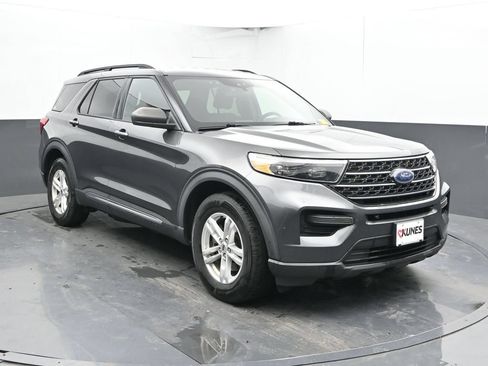 Used 2020 Ford Explorer XLT w/ Comfort Package AWD/4WD image 6