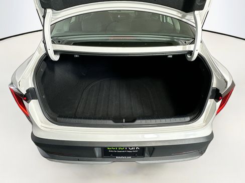 Used 2025 Kia K4 LXS image 29