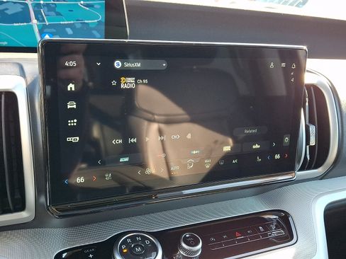 Certified 2025 Ford Expedition Active AWD/4WD image 19