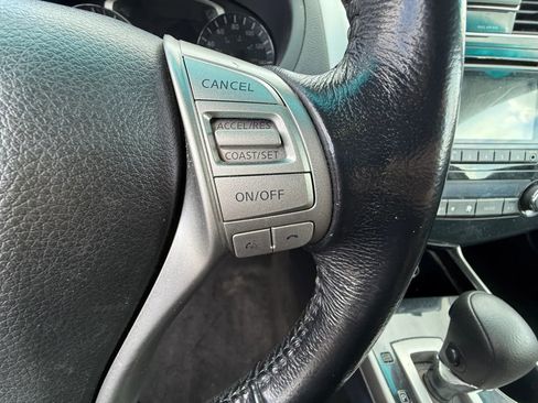 Used 2013 Nissan Altima 2.5 SV image 15