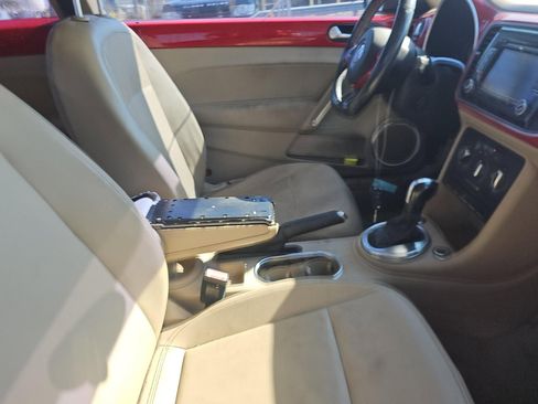 Used 2013 Volkswagen Beetle 2.5 image 11