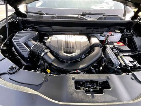 Used 2025 GMC Acadia Elevation image 10