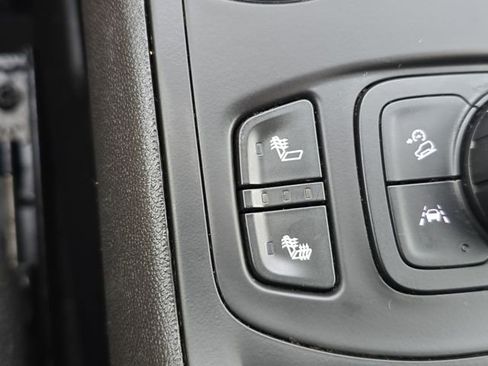 Certified 2023 GMC Terrain SLE w/ Driver Convenience Package image 17